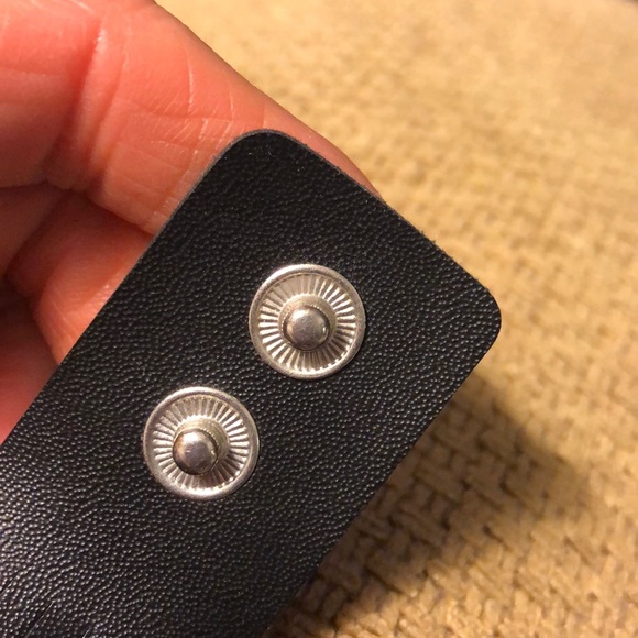 Yik Fung Leather Snap Bracelet - Picture 10 of 13